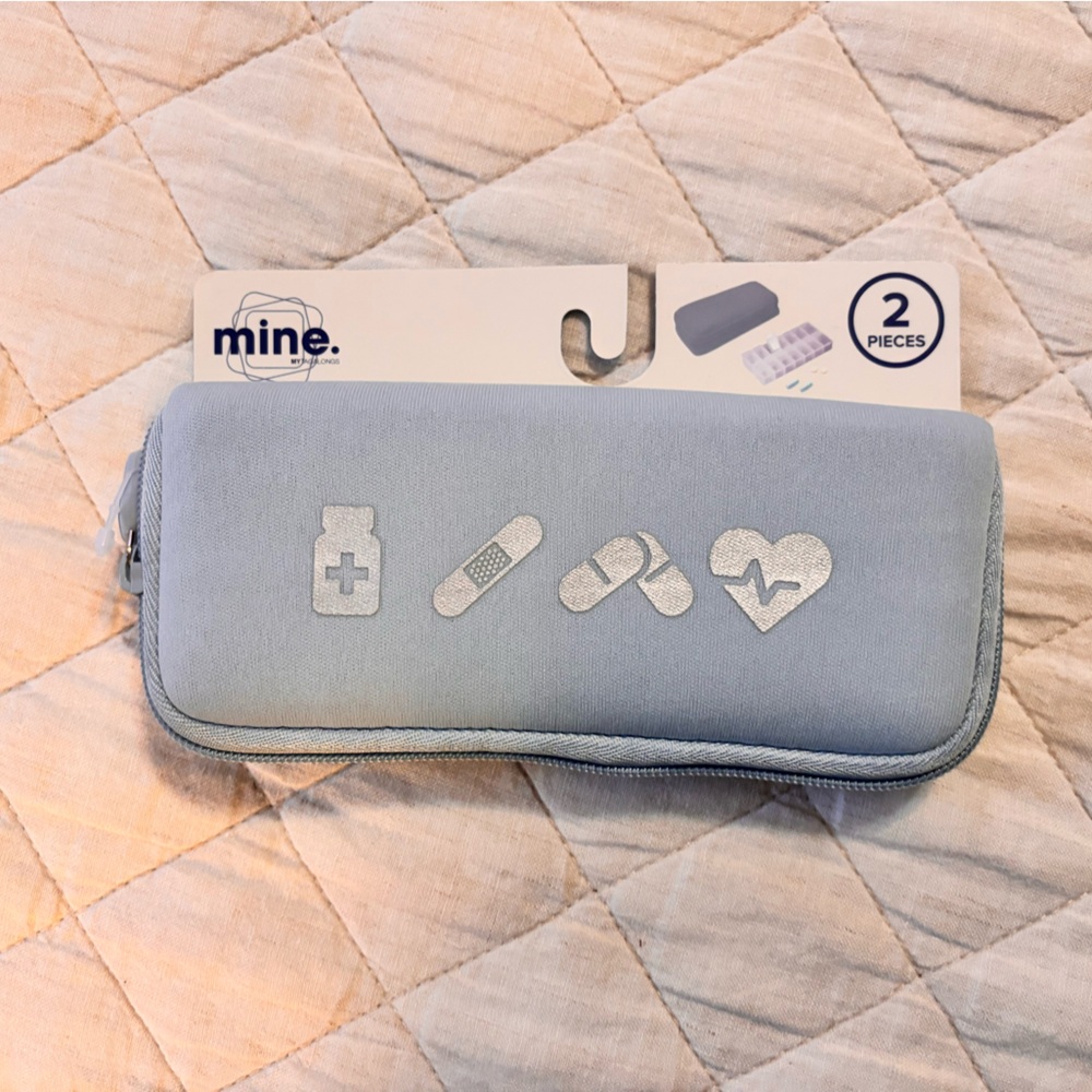 Mytagalongs Vitamin Organizer, Artic Ice